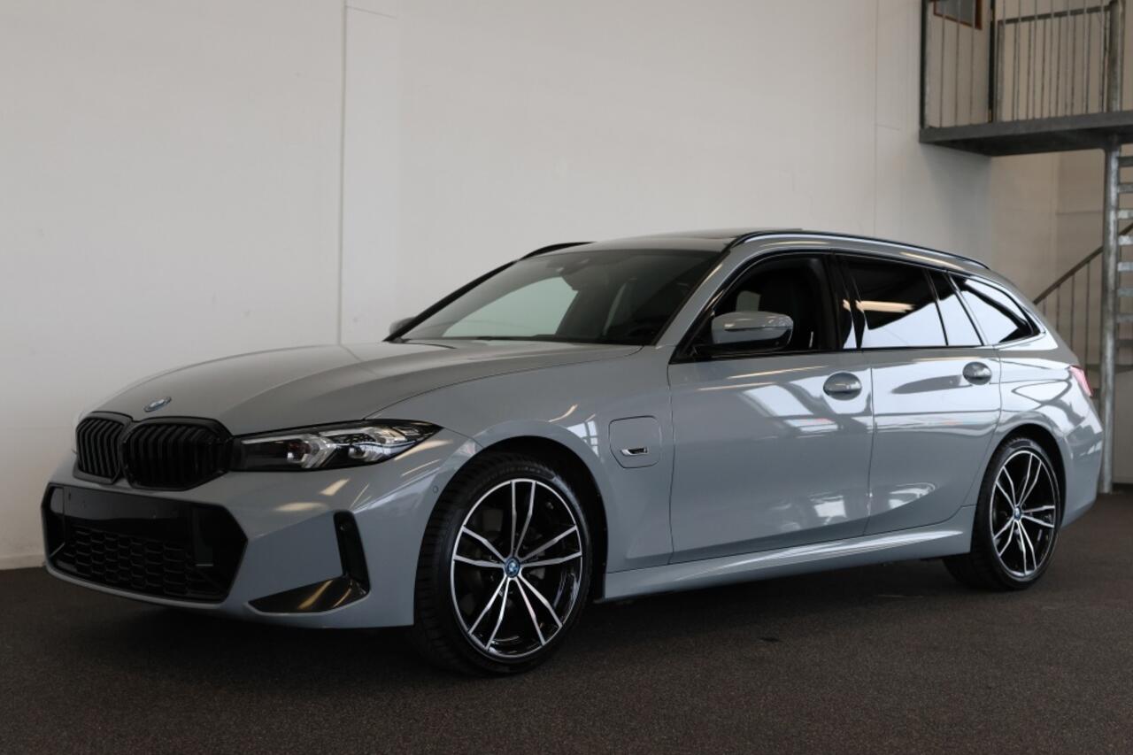 BMW 3-SERIE 330e xDRIVE Touring M-Sport - 292pk PHEV 330e xDrive