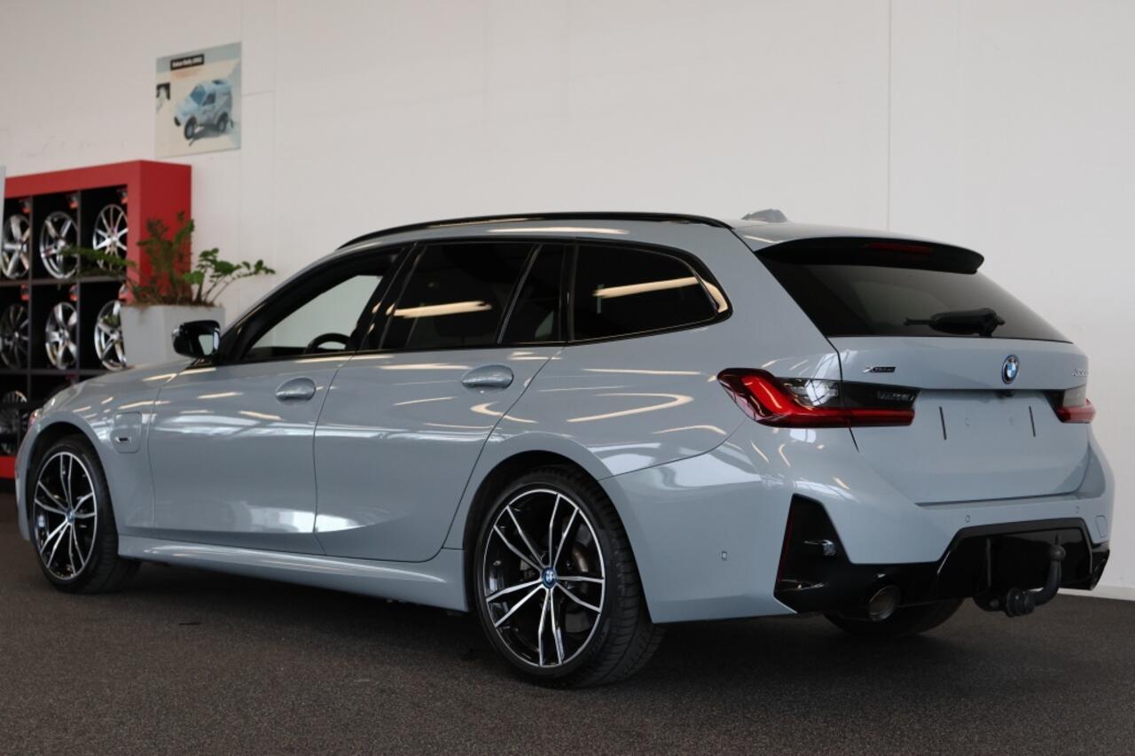 BMW 3-SERIE 330e xDRIVE Touring M-Sport - 292pk PHEV 330e xDrive