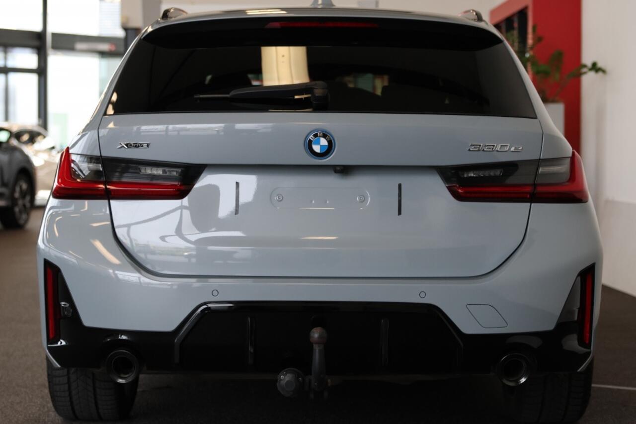 BMW 3-SERIE 330e xDRIVE Touring M-Sport - 292pk PHEV 330e xDrive