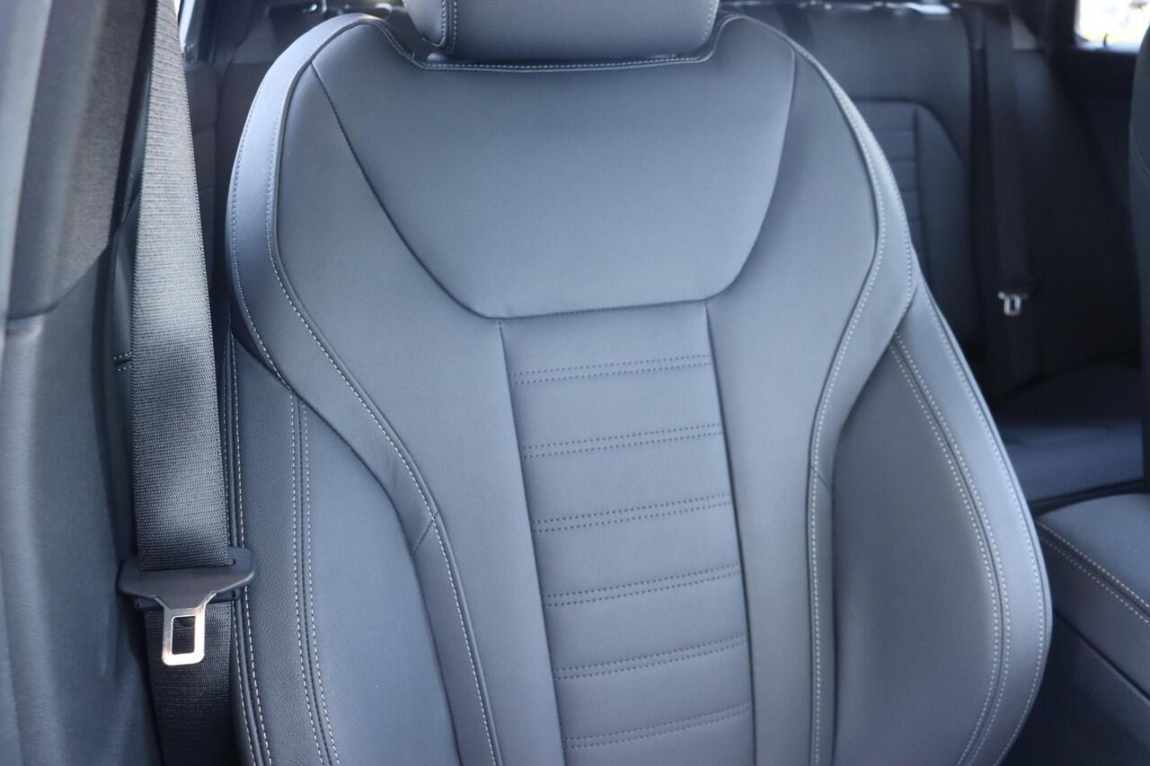 BMW 3-SERIE Touring 320d xDrive M-Sportpakket/ Elektrische trekhaak/ Comfort Acces/ Innovation Pack