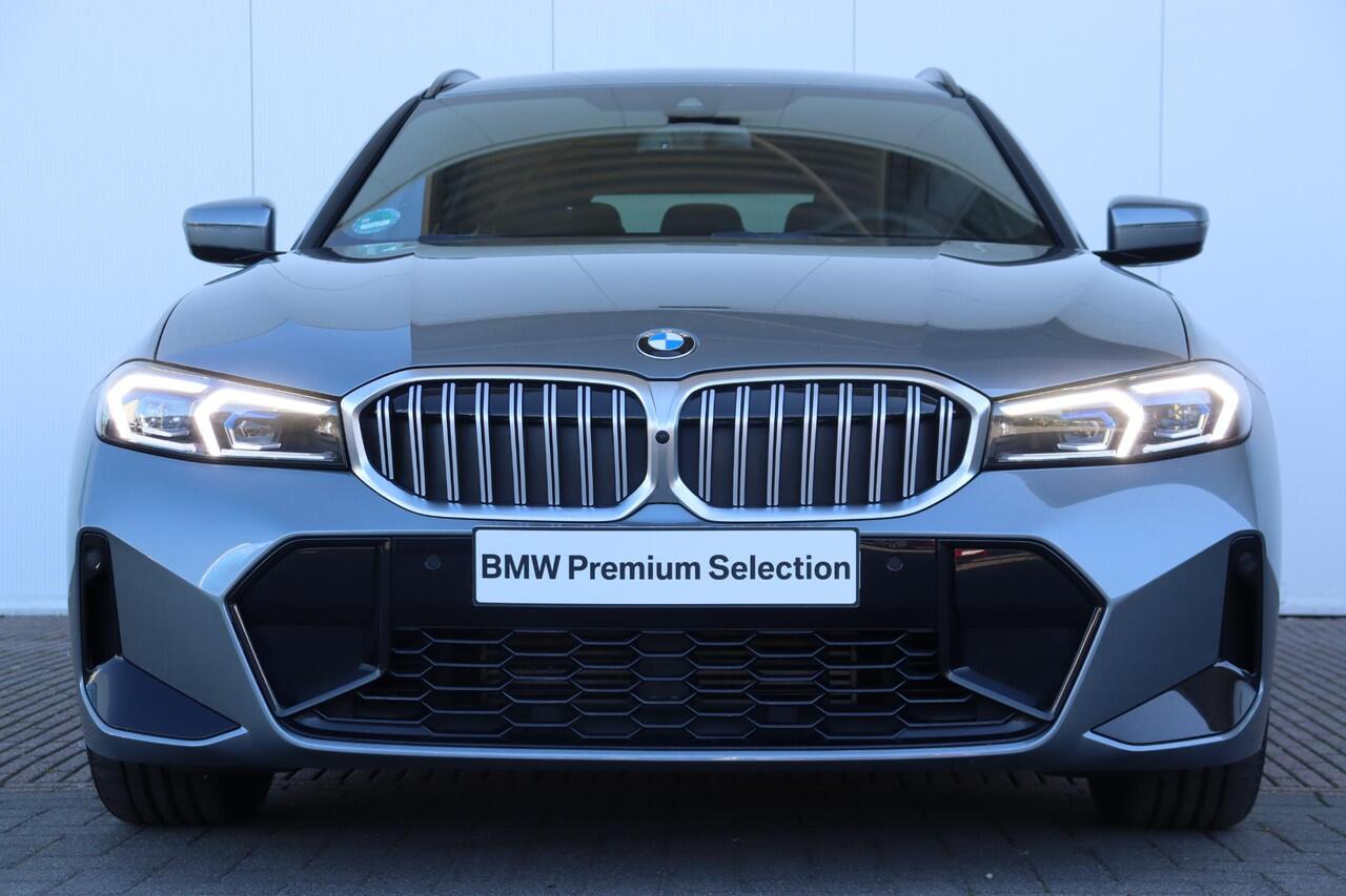 BMW 3-SERIE Touring 320d xDrive M-Sportpakket/ Elektrische trekhaak/ Comfort Acces/ Innovation Pack