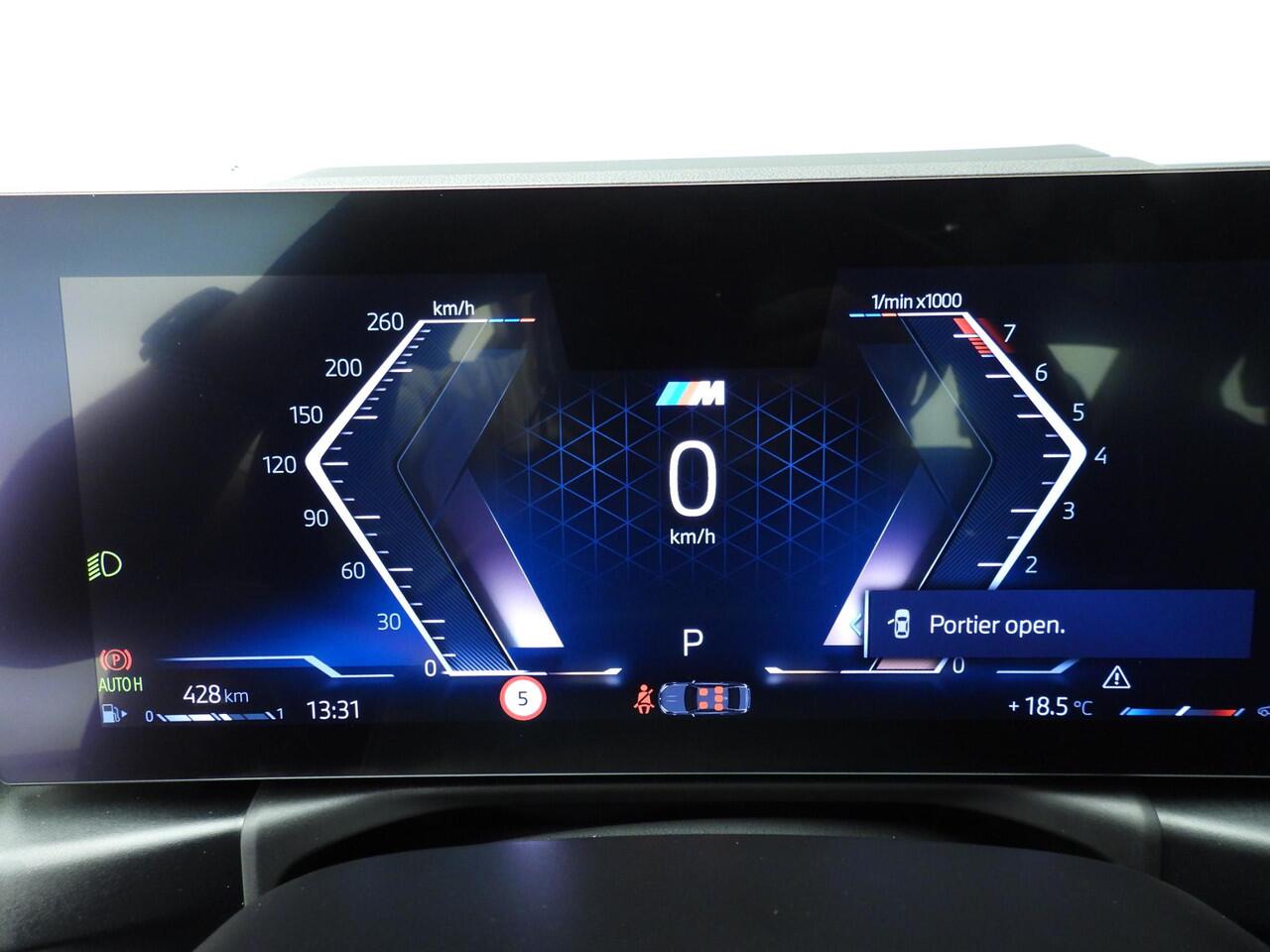 BMW 3-SERIE Sedan 320i | M-Sportpakket | LED | Leder | HUD | Keyles go | Stoelverwarming | DAB | Hifi speakers | Alu 18 inch