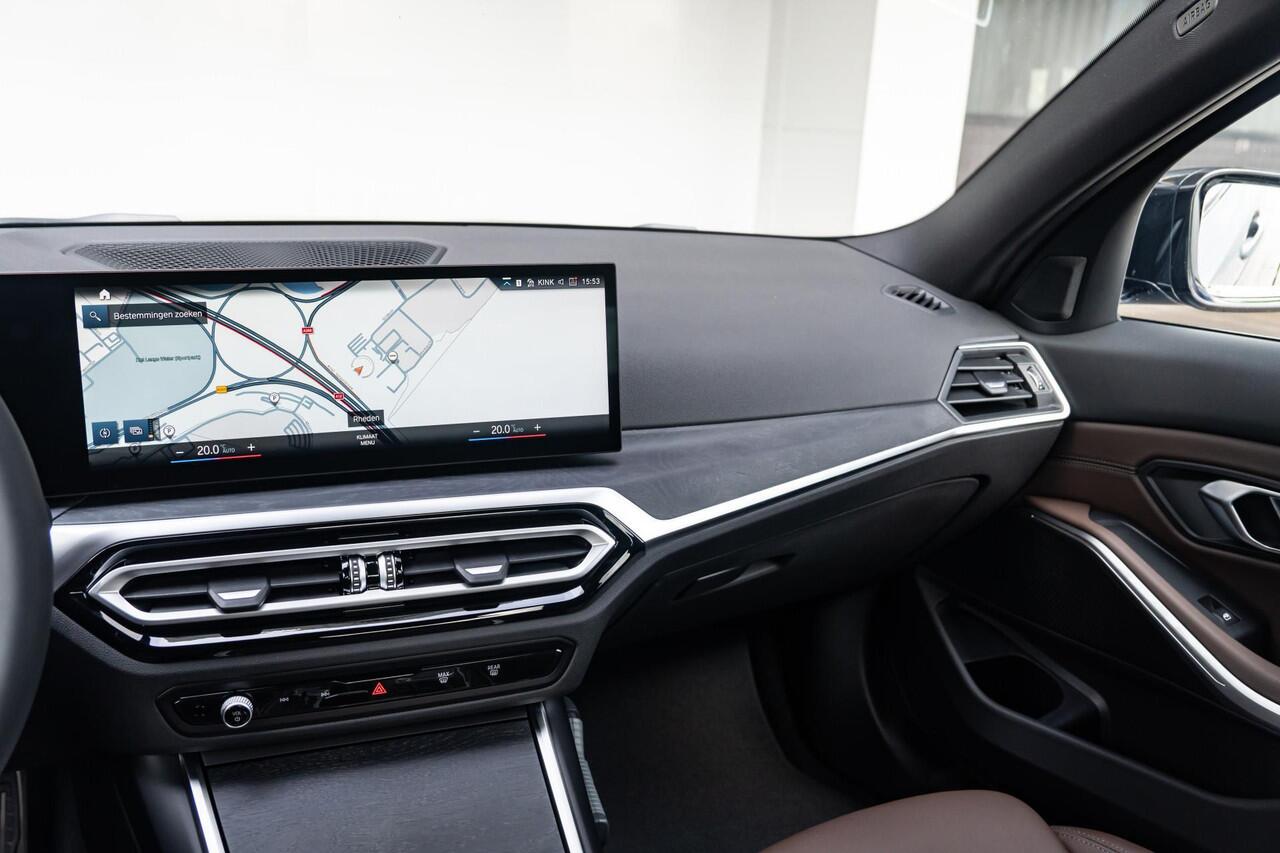 BMW 3-SERIE Sedan 320i M Sportpakket / HiFi systeem / Draadloos oplaadstation / Active Cruise Controle /