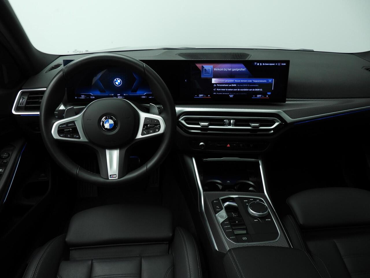 BMW 3-SERIE Touring 318i | M-Sportpakket | LED | Leder | Navigatie | Schuifdak | Sportstoelen | DAB | Hifi speakers | Alu 18 inch