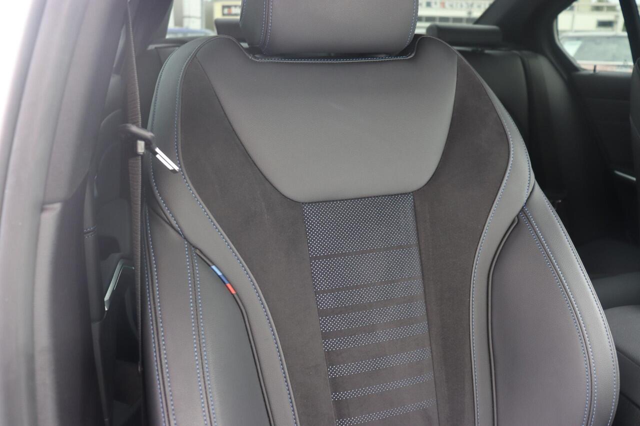 BMW 3-SERIE 330e M Sportpakket/ 19 inch LM/ Sportstoelen/ Cruise Control/ Stoelverwarming