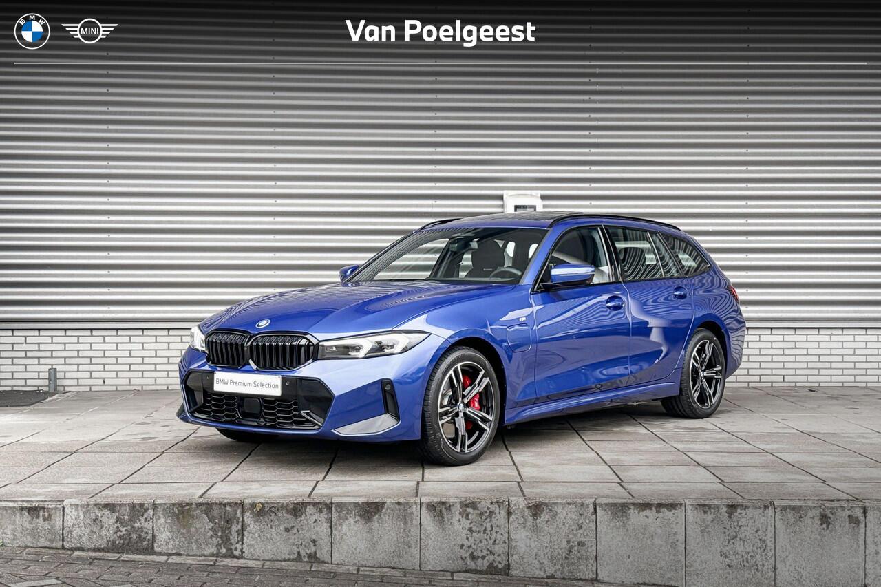 BMW 3-SERIE Touring 330e M Sportpakket Pro / Innovation Pack / Comfort Pack / Panoramadak / Trekhaak / Selections