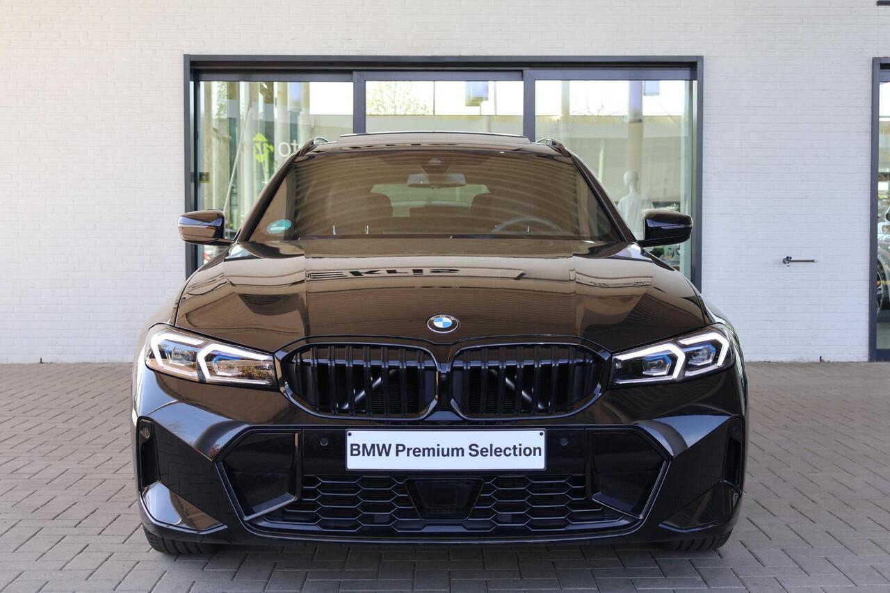 BMW 3-SERIE Touring 330i xDrive | M Sportpakket | Innovation Pack | Travel Pack