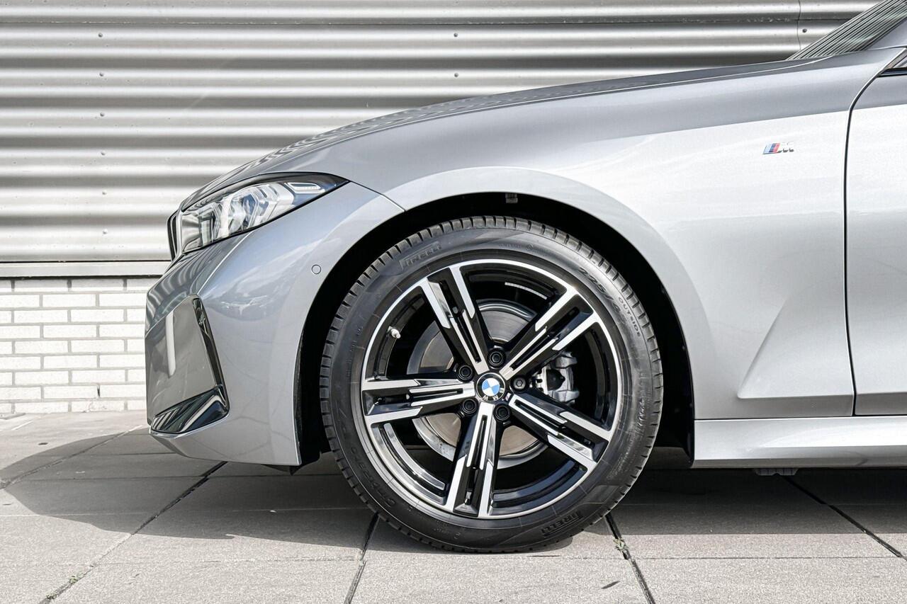 BMW 3-SERIE Touring 318i M Sportpakket / 18 inch / Trekhaak / Achteruitrijcamera