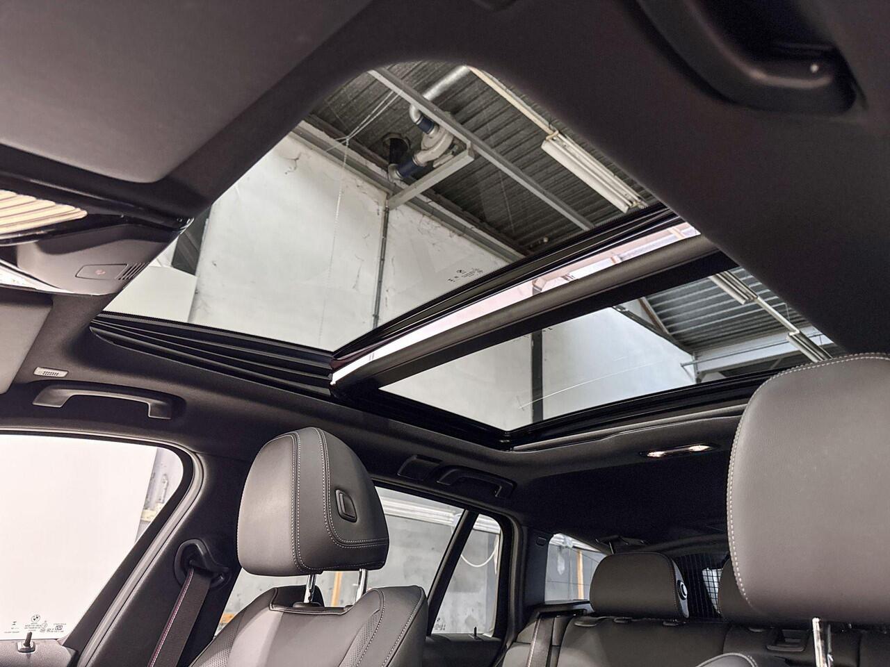 BMW 3-SERIE Touring 330e Innovation Pack M Sportpakket Pro