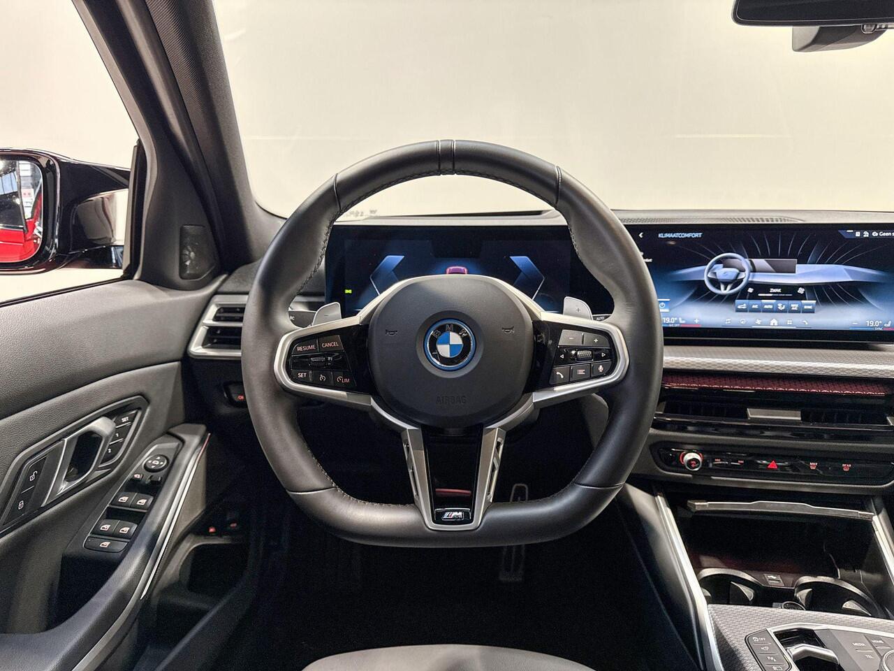 BMW 3-SERIE Touring 330e Innovation Pack M Sportpakket Pro