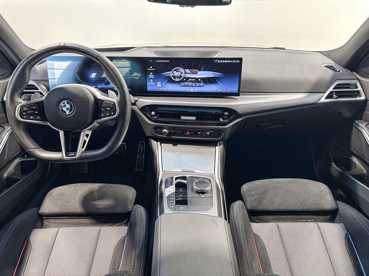 BMW 3-SERIE Touring 330e