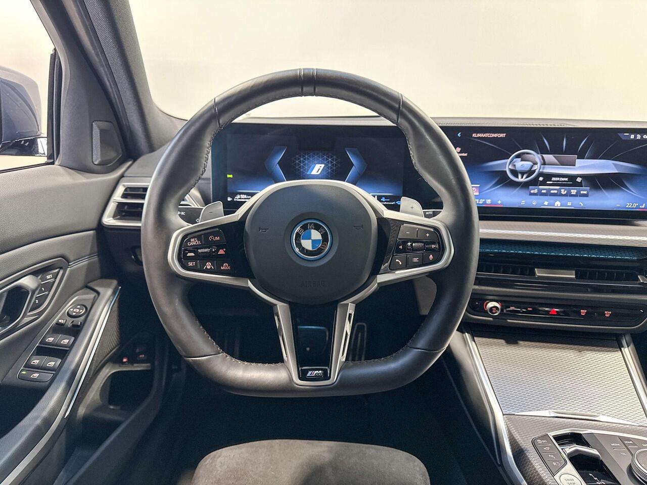 BMW 3-SERIE Touring 330e