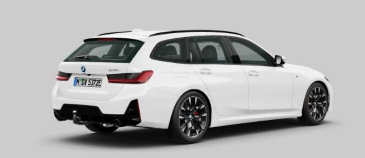 BMW 3-SERIE Touring 330e Long Range - M Sport Pro - Trekhaak - Panoramadak - Parking/Driving Assistant - Elektrisch verstelbare/verwarmde stoelen - Hifi - Comfort Access