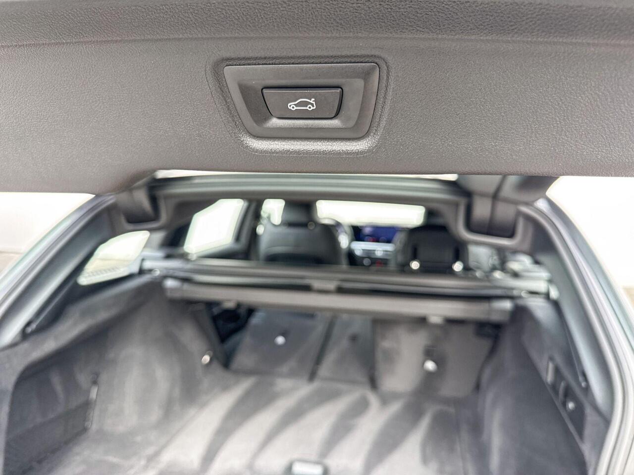 BMW 3-SERIE Touring 318i | Trekhaak | M Sport