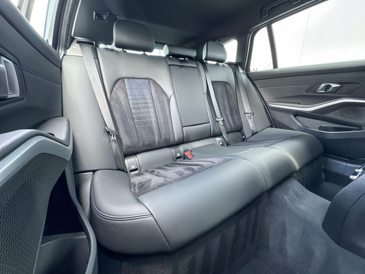 BMW 3-SERIE Touring 318i | M Sport | Trekhaak