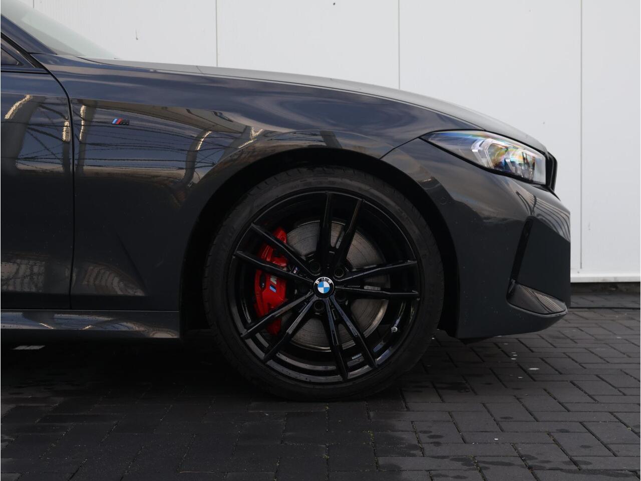 BMW 3-SERIE Touring 320e M Sportpakket Pro/ Stuurwielrand verwarmd/ Elektrische Trekhaak/ Achteruitrijcamera/ Panoramadak/ HiFi/ Stoelverwarming