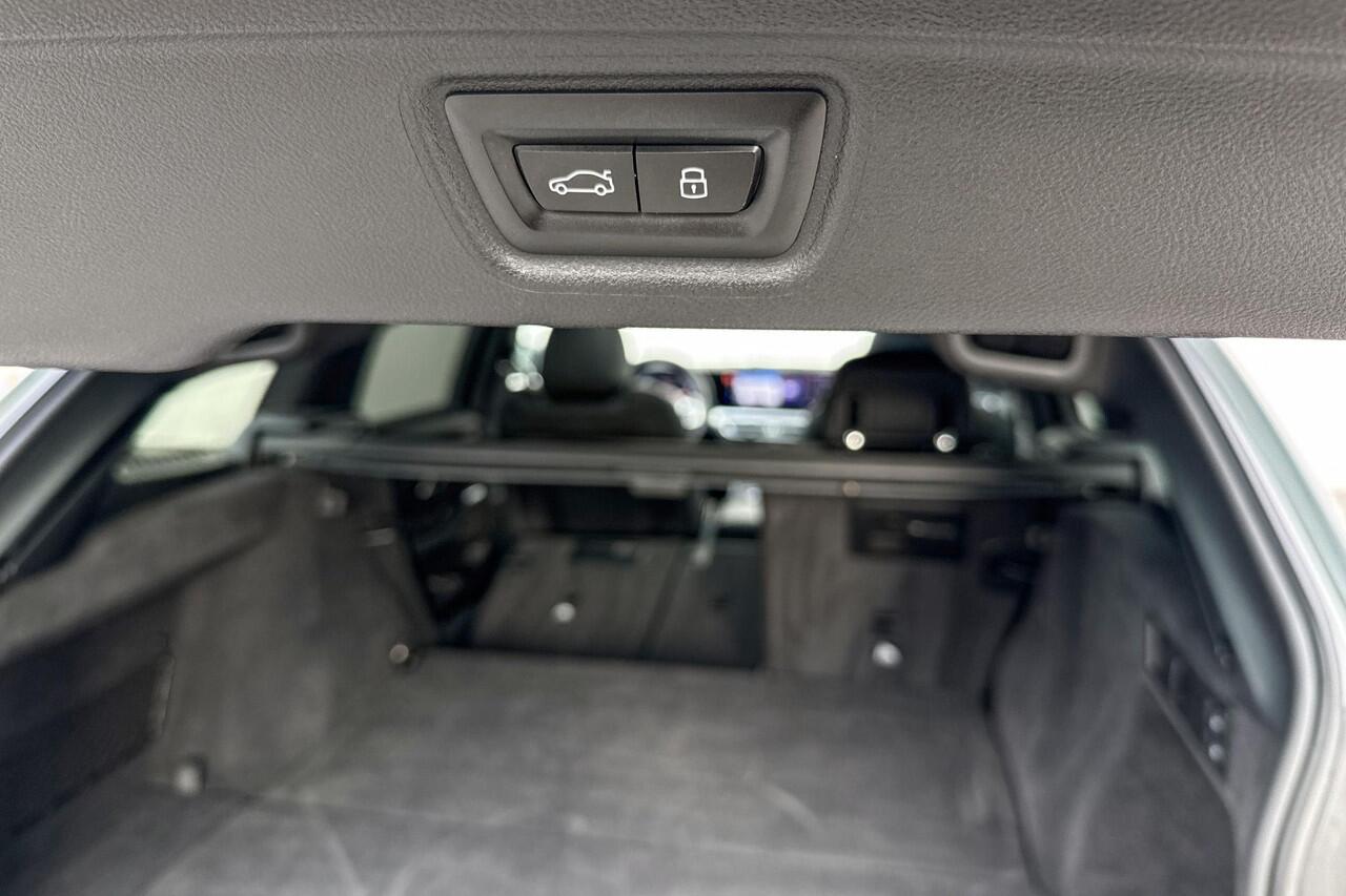 BMW 3-SERIE Touring 320e M Sport | Active Cruise Control