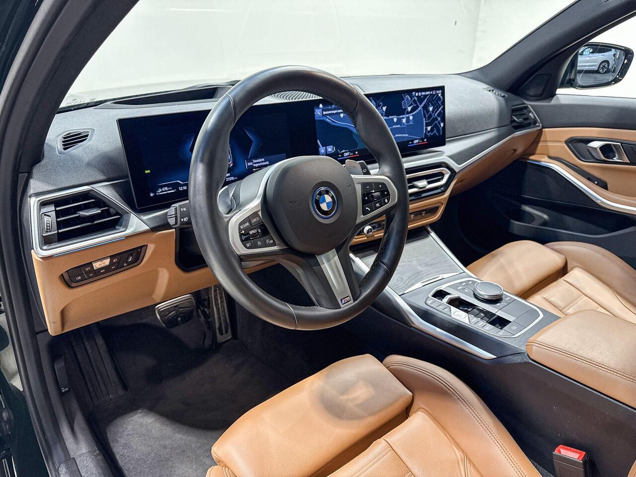 BMW 3-SERIE Touring 330e Innovation Pack M Sportpakket Special Request Aut.