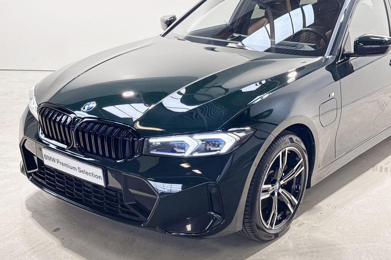 BMW 3-SERIE Touring 330e Innovation Pack M Sportpakket Special Request Aut.