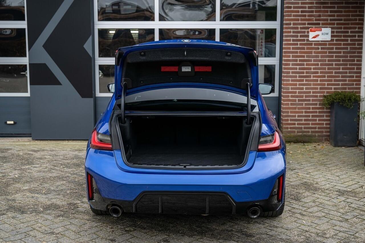 BMW 3-SERIE 330e xDrive M Sport | Shadow | Harman/Kardon | Keyless | Memory | Camera | Elek. trekhaak | ACC | 19' inch |