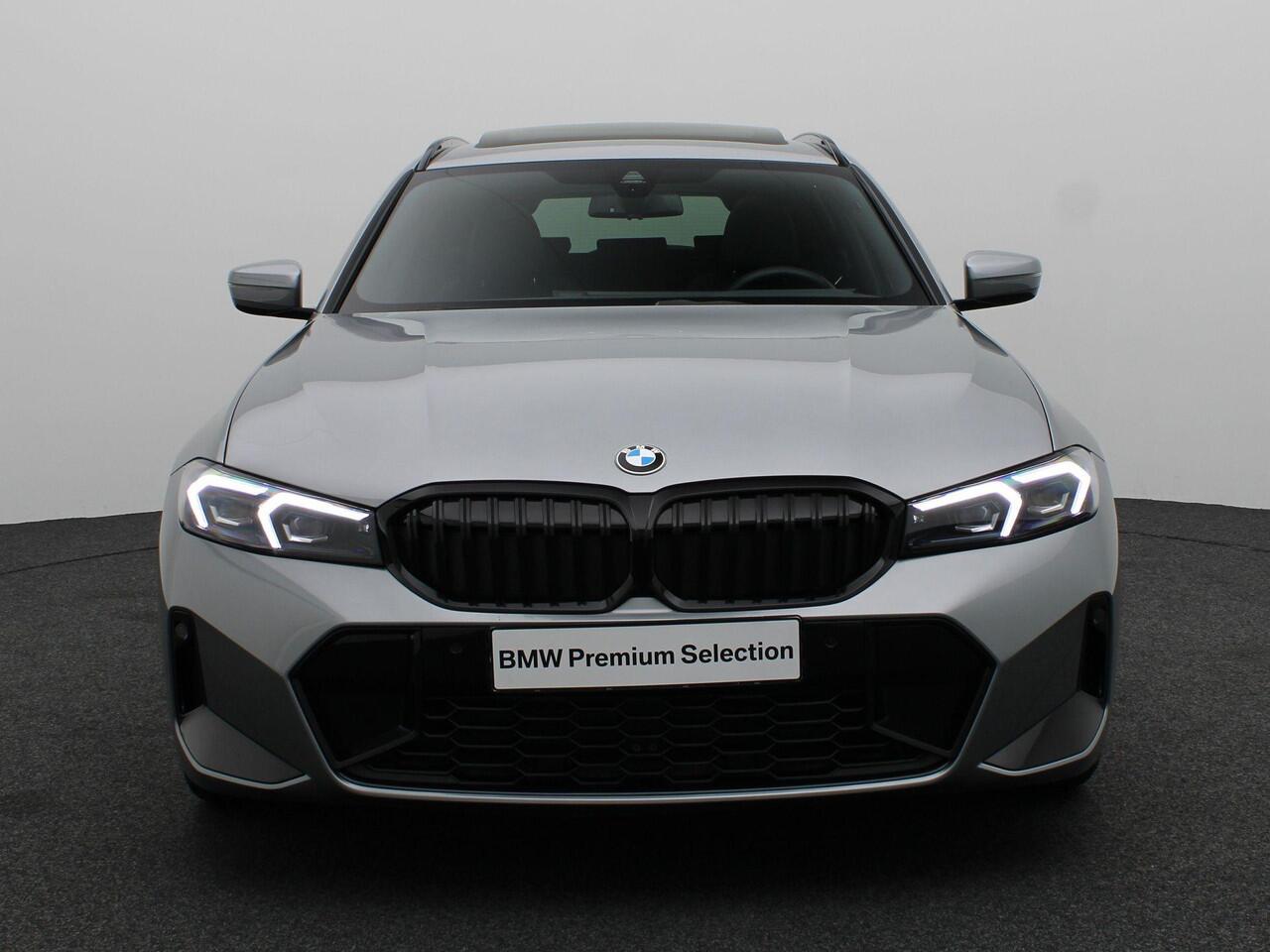 BMW 3-SERIE Touring 320i M Sportpakket Pro | HIFI | Schuifdak | Widescreen Display | 18"