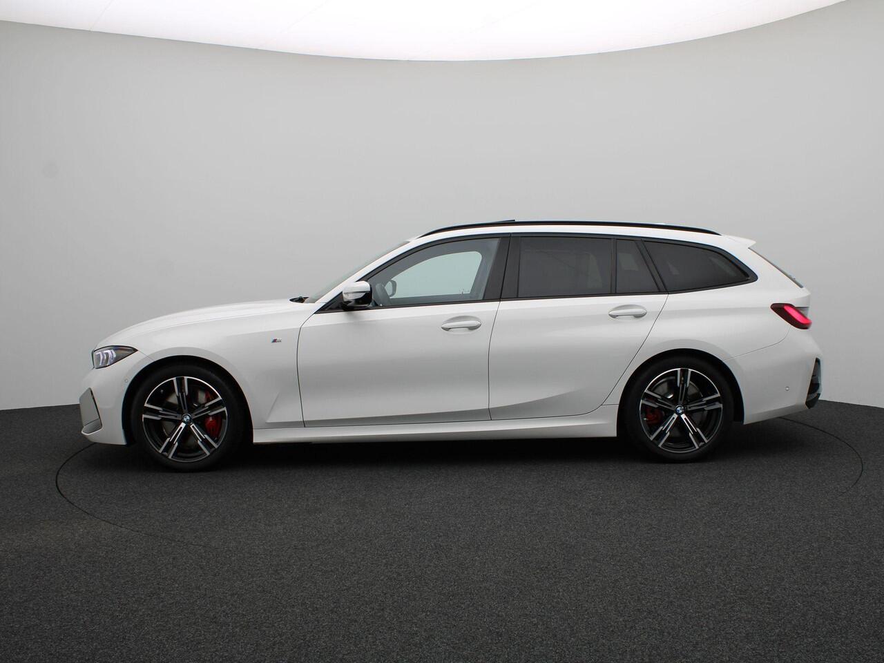 BMW 3-SERIE Touring 318i M Sportpakket Pro | Innovation Pack | Panoramadak | Elek. Stoelen | HIFI | 18"