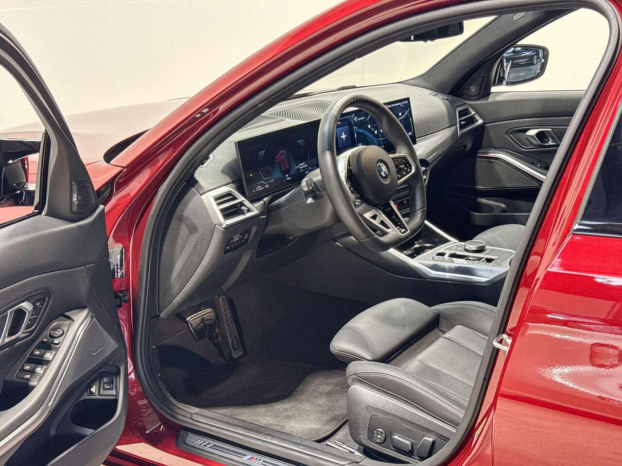 BMW 3-SERIE Touring 330e Innovation Pack M Sportpakket Pro