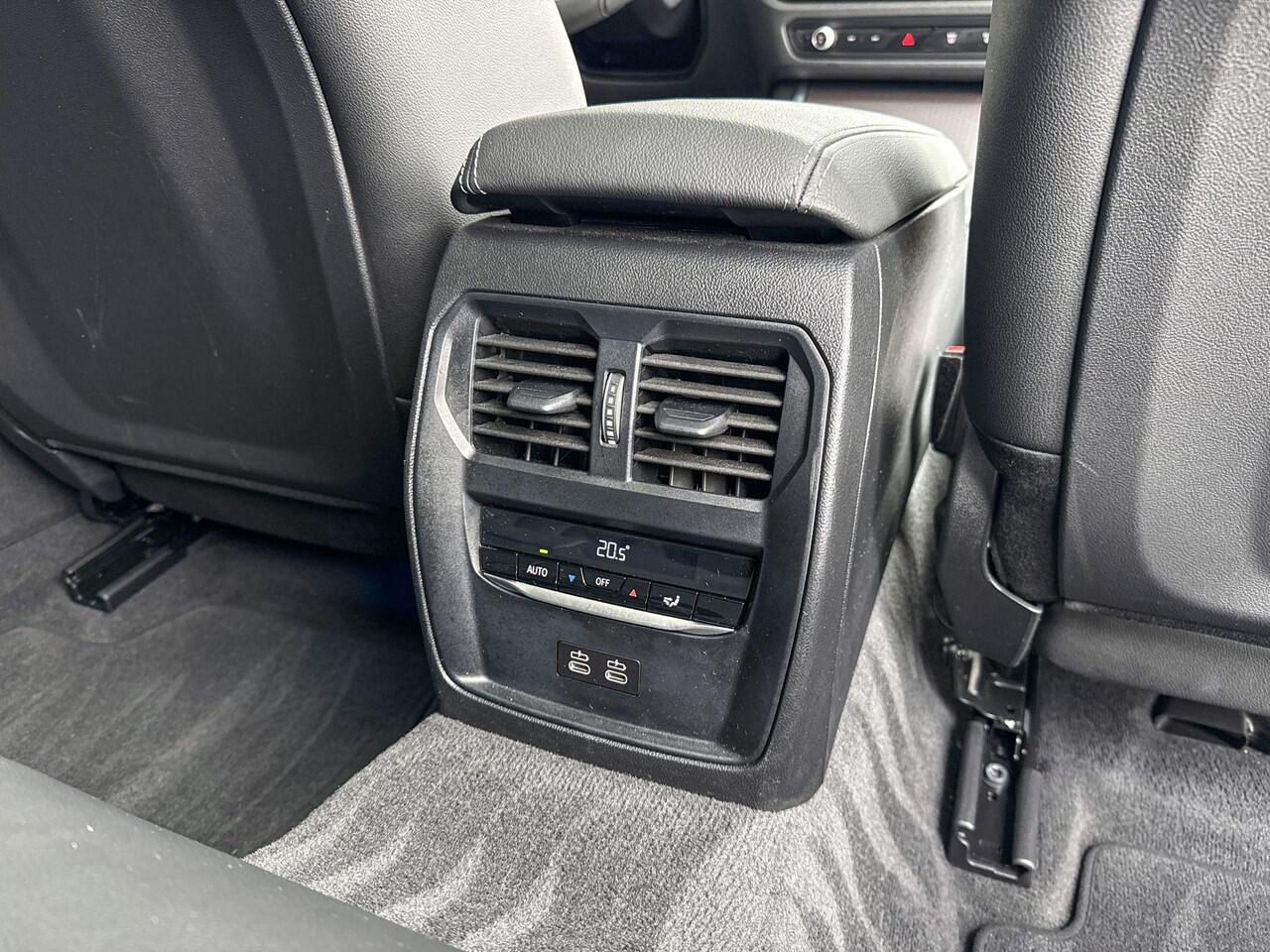 BMW 3-SERIE Touring 320e M Sport | Panoramadak | 19 inch