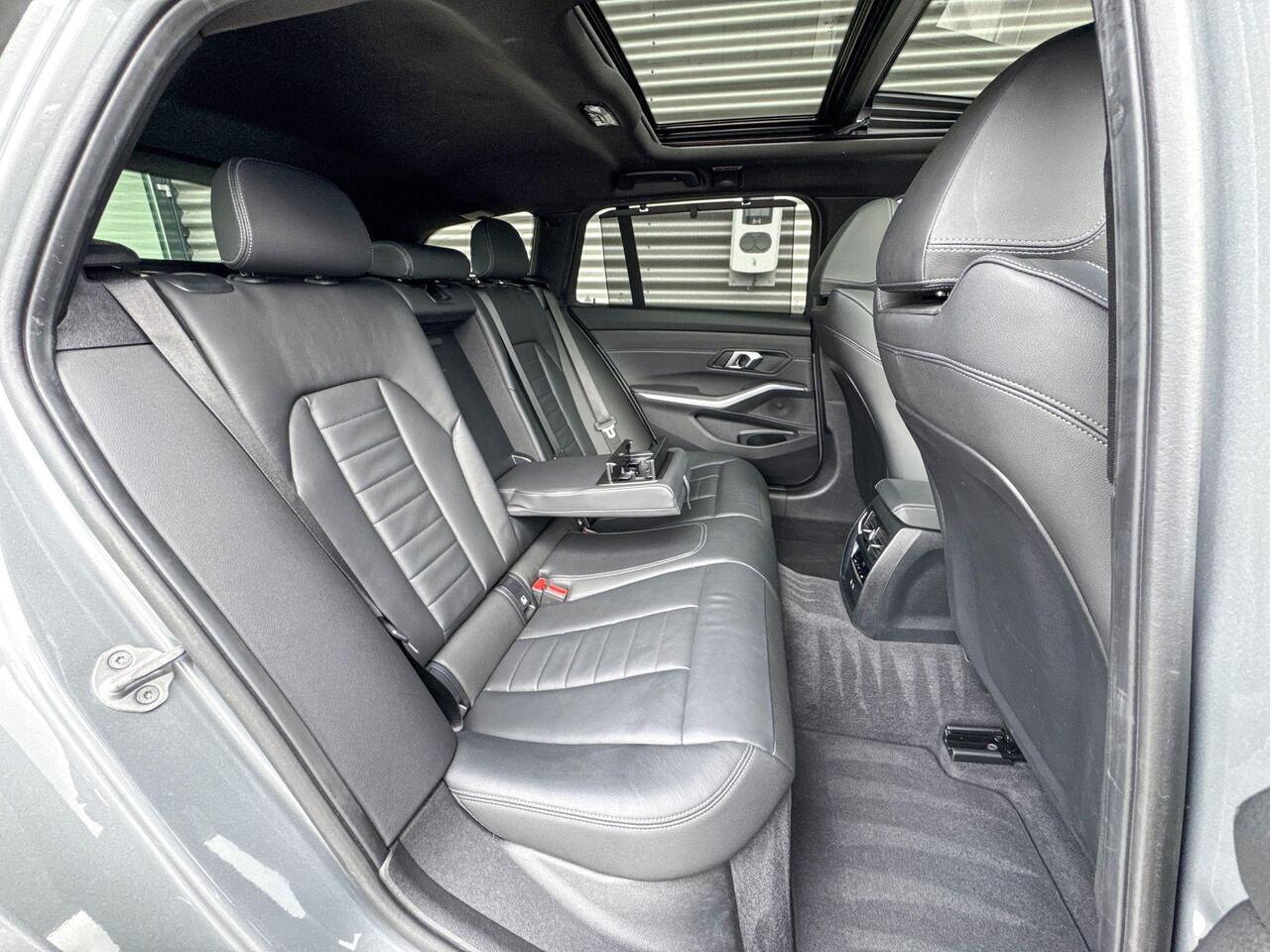 BMW 3-SERIE Touring 320e M Sport | Panoramadak | 19 inch