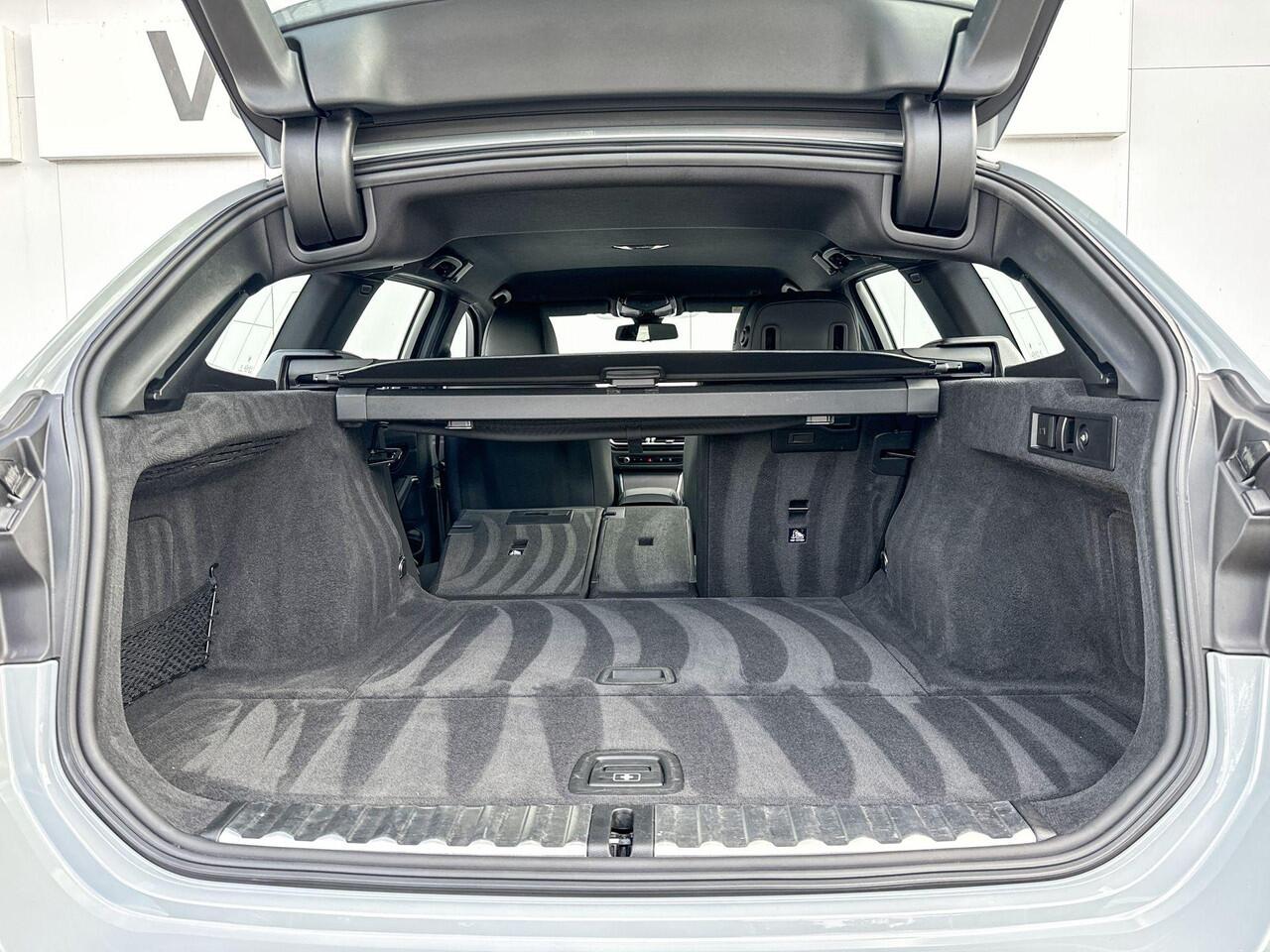 BMW 3-SERIE Touring 318i | M Sport | Trekhaak