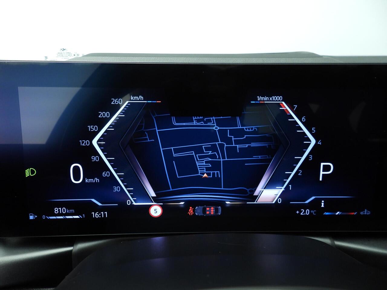 BMW 3-SERIE Sedan 318i | M-Sportpakket | LED | Leder | HUD | Schuifdak | Elektr. zetels | DAB | Hifi speakers | Alu 19 inch