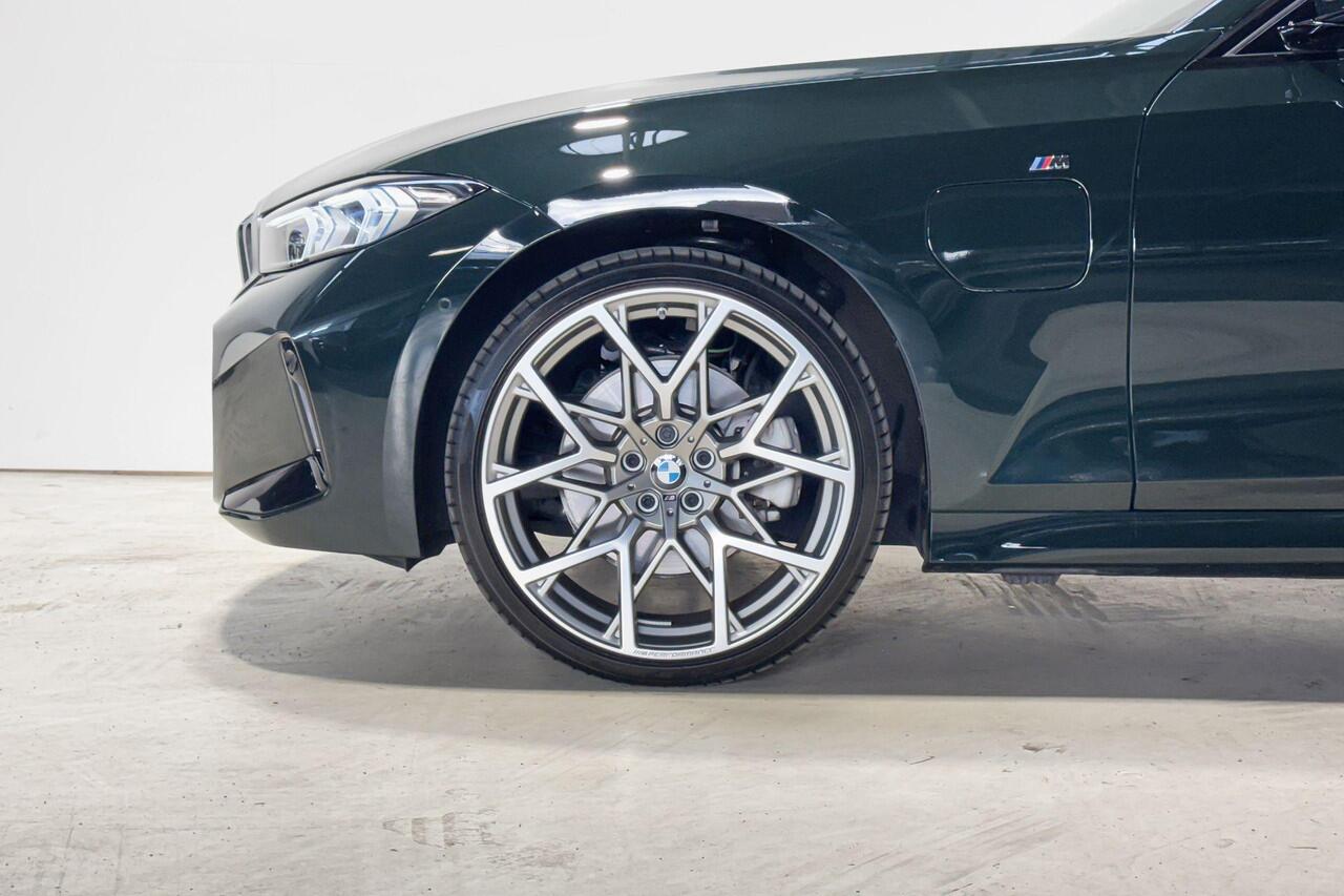 BMW 3-SERIE Touring 330e Innovation Pack M Sport | Individual | panoramadak | M Performance wielen