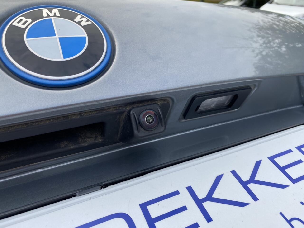 BMW 3-SERIE Touring 320e / M-pakket / Stuur + stoelverwarming / Elek Trekhaak