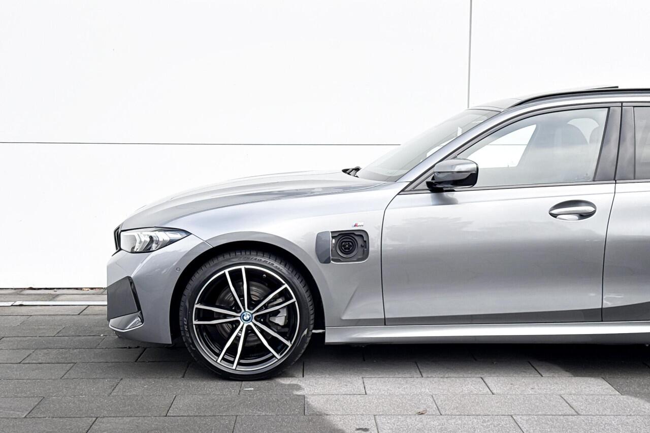 BMW 3-SERIE Touring 320e M Sport | 19 inch | Panoramadak