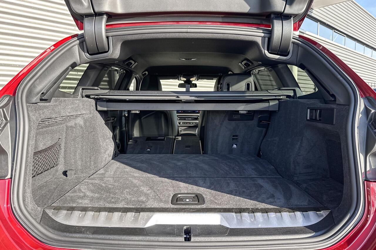 BMW 3-SERIE Touring 330e / M Sportpakket Pro / HiFi / Getint glas achter