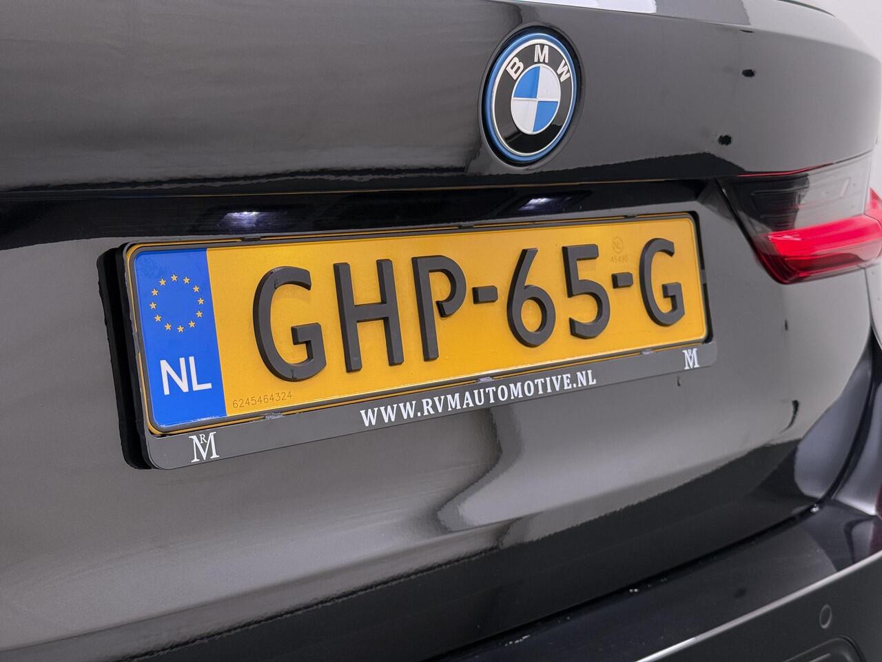 BMW 3-SERIE Touring 320e VAN ¤ 42.899,- VOOR ¤ 39.877,- UW LENTEVOORDEEL: ¤3.022,-! | M-SPORT | FACELIFT| PANO|1.STE EIGENAAR, DEALER OH. | LEER | ELEK. TREKHAAK| FABRIEKSGARANTIE T/M 08 2027| LEER| STOELVERWARMING| 19 INCH! SUPER COMPLEET!