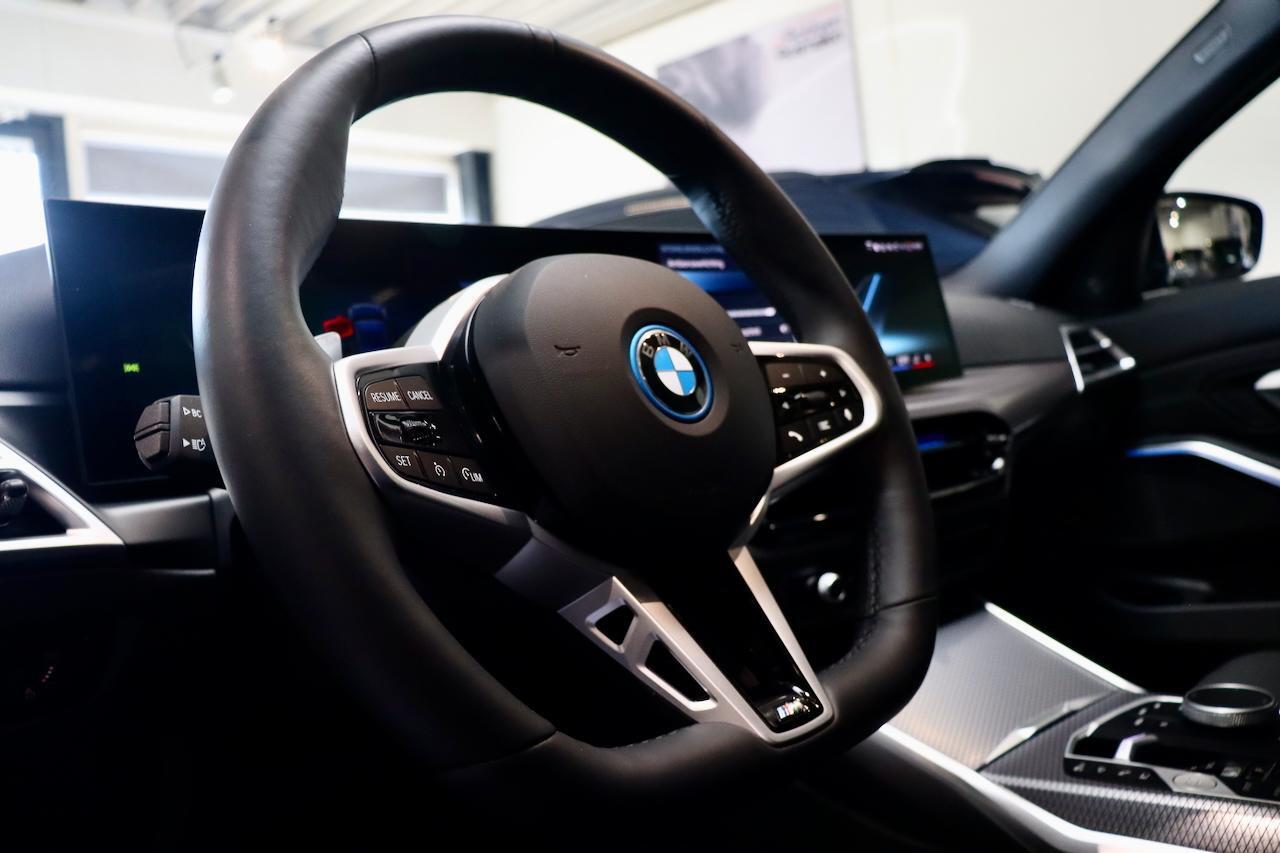 BMW 3-SERIE 330e LCI FACELIFT M Sport|Pano|Hud|HK|VOL