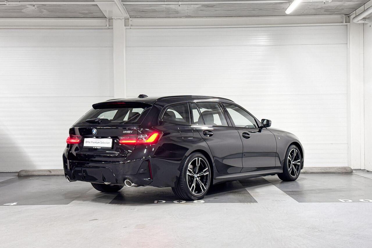 BMW 3-SERIE Touring 318i | M-Sport | Stoelverwarming | Trekhaak | Selections 1500