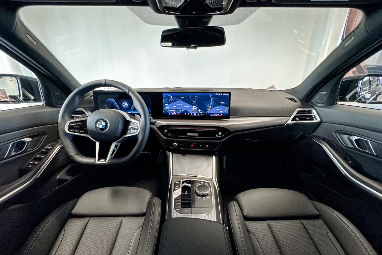 BMW 3-SERIE Touring 318i | M Sport | Glazen Panoramadak | Stoelverwarming | Achteruitrijcamera |