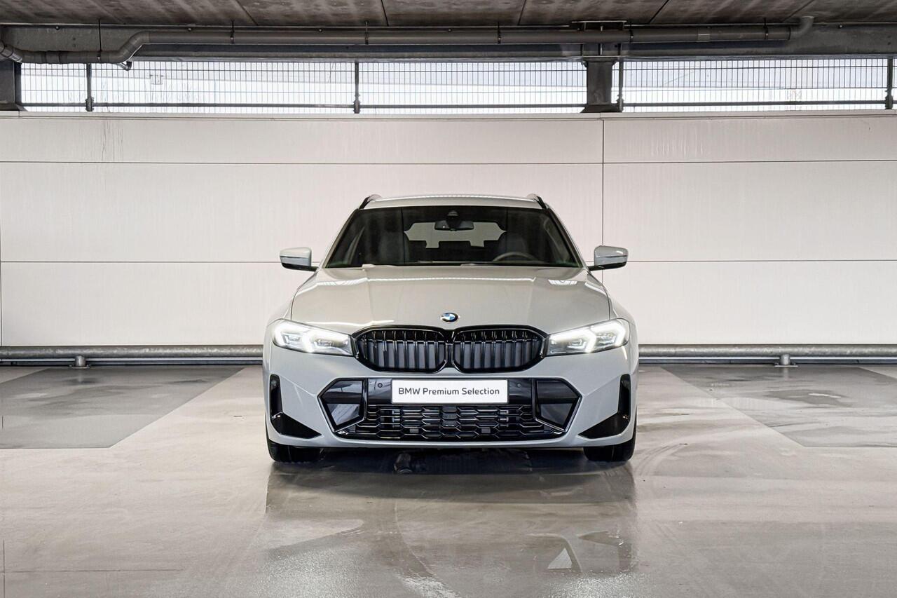 BMW 3-SERIE Touring 318i | M Sportpakket Pro | Adaptieve LED koplampen |