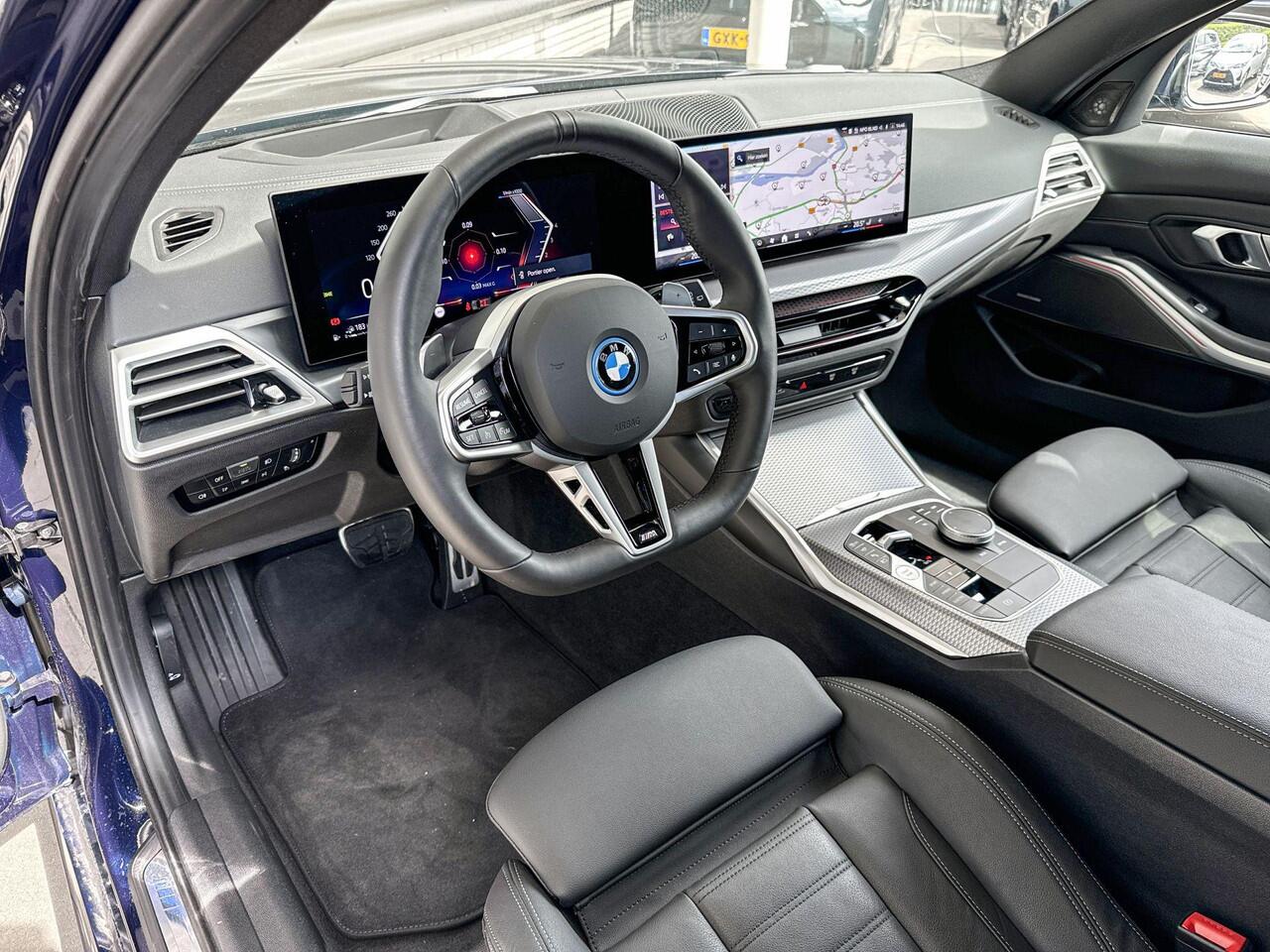 BMW 3-SERIE Touring 330e M Sportpakket / Innovation Pack / Comfort Pack