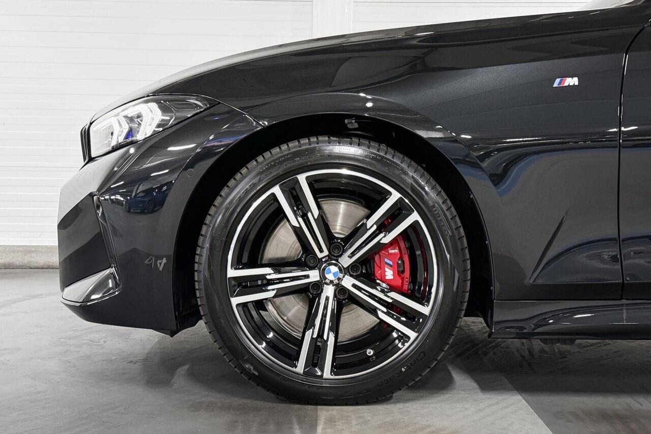 BMW 3-SERIE Sedan 318i | M-Sport Pro | Adaptive Led | Active Cruise Control | Hifi System | Schuif-/kanteldak | Selections