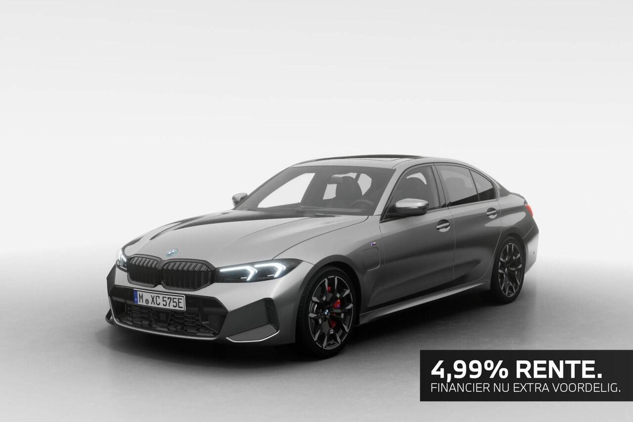 BMW 3-SERIE Sedan 330e | M Sport Pro | Comfort Pack | Harman-Kardon Sound System | Active Cruise Control