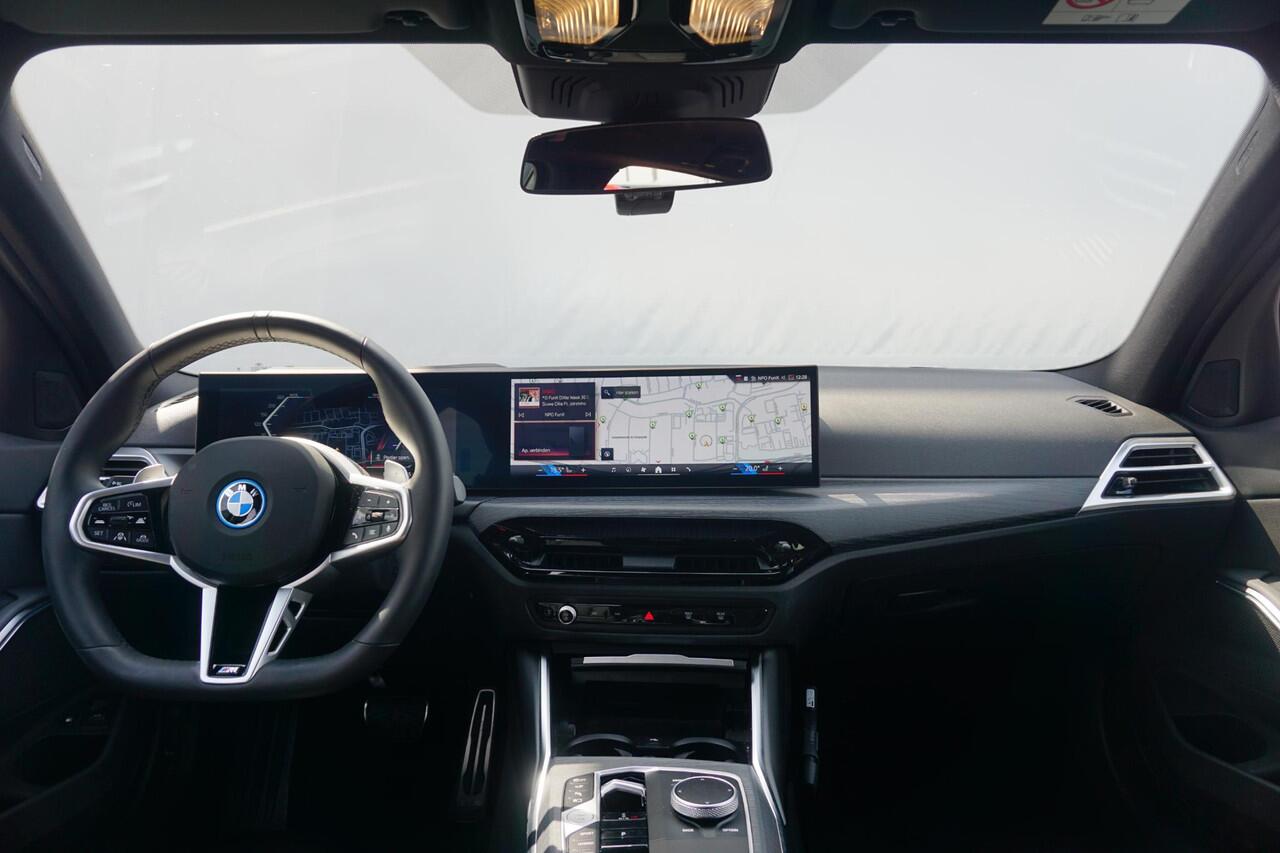 BMW 3-SERIE Touring 330e M Sport Pro | Innovation Pack / HIFI / BMW Live Cockpit Professional / Driving Assistant Professional