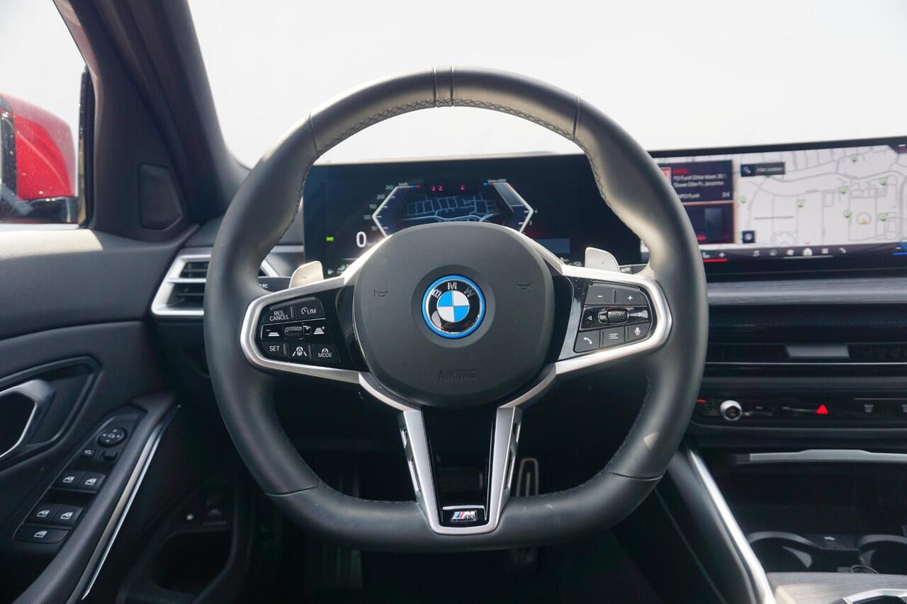 BMW 3-SERIE Touring 330e M Sport Pro | Innovation Pack / HIFI / BMW Live Cockpit Professional / Driving Assistant Professional