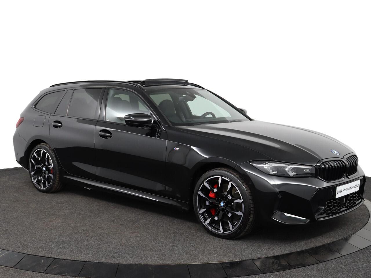 BMW 3-SERIE Touring 330e xDrive M Sportpakket Pro | Trekhaak | Panoramadak | Harman Kardon | Active Cruise Control | Comfort Access