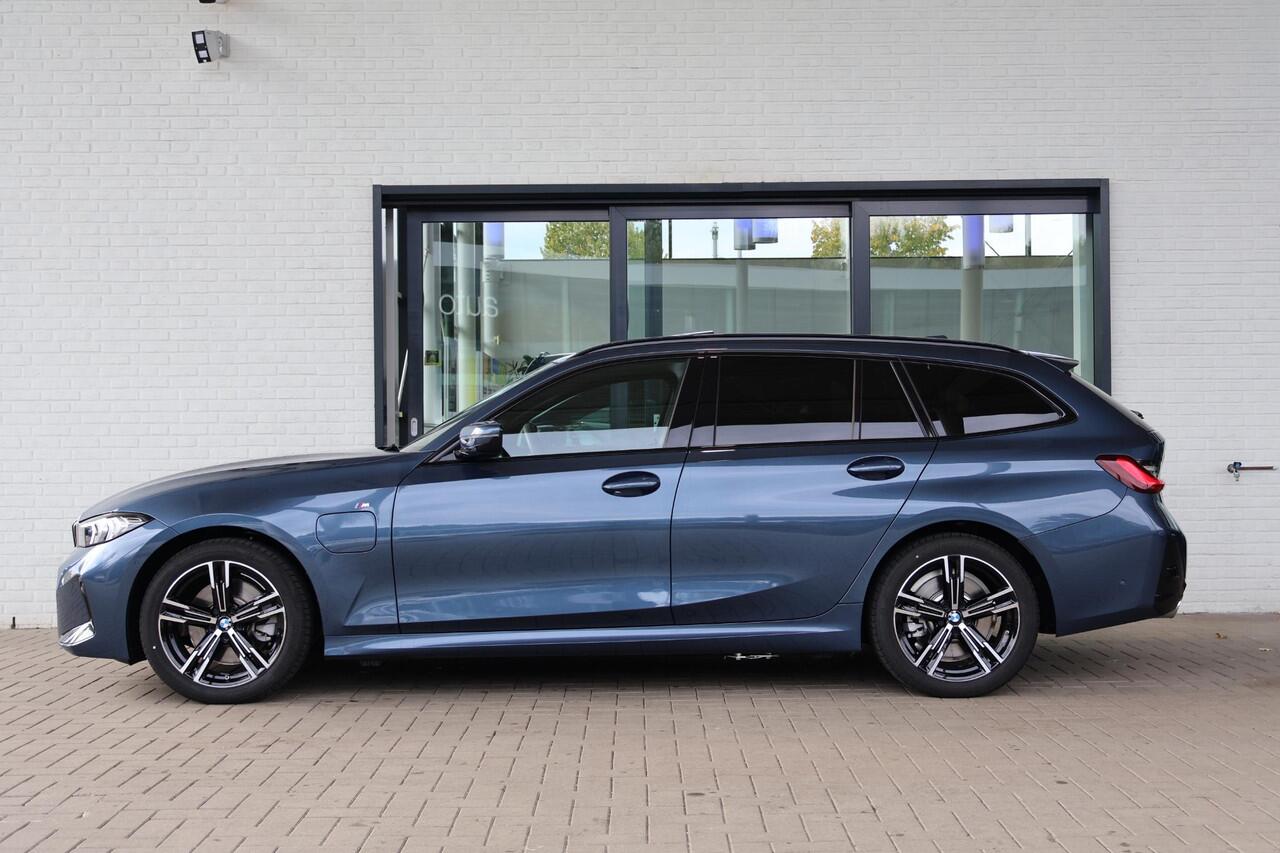 BMW 3-SERIE Touring 330e | M Sportpakket | Comfort Pack | Panorama Dak | Trekhaak