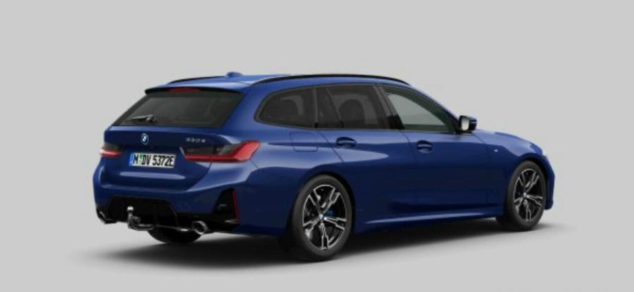 BMW 3-SERIE Touring 330e Long Range - M Sport - Trekhaak - Panoramadak - Elektrisch verstelbare/verwarmde stoelen - Parking/Driving Assistant - Harman Kardon - Getinte ruiten - Comfort Access - Ambiance verlichting -