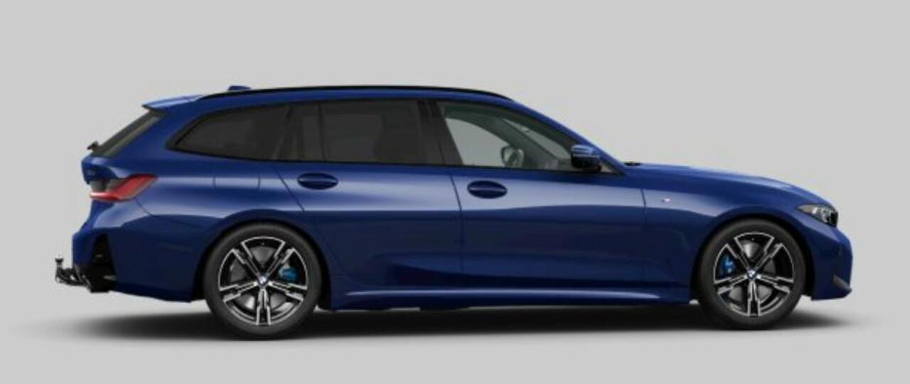 BMW 3-SERIE Touring 330e Long Range - M Sport - Trekhaak - Panoramadak - Elektrisch verstelbare/verwarmde stoelen - Parking/Driving Assistant - Harman Kardon - Getinte ruiten - Comfort Access - Ambiance verlichting -