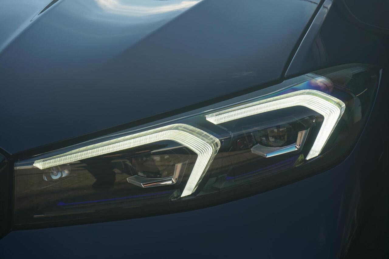 BMW 3-SERIE 330e M Sport Pro | Innovation Pack | Harman Kardon | Comfort Access | Trekhaak | Stoel & Stuurverwarming